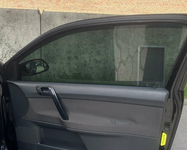 Черный Фольксваген Поло, объемом двигателя 1.2 л и пробегом 270 тыс. км за 4200 $, фото 13 на Automoto.ua