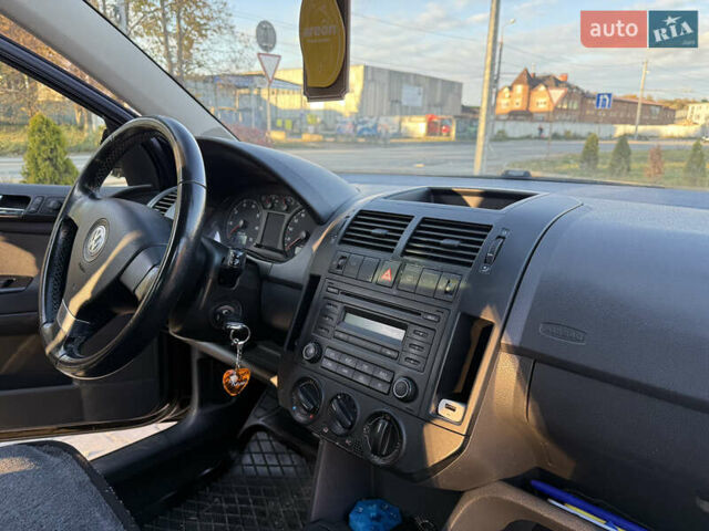 Чорний Фольксваген Поло, об'ємом двигуна 1.2 л та пробігом 228 тис. км за 4250 $, фото 21 на Automoto.ua