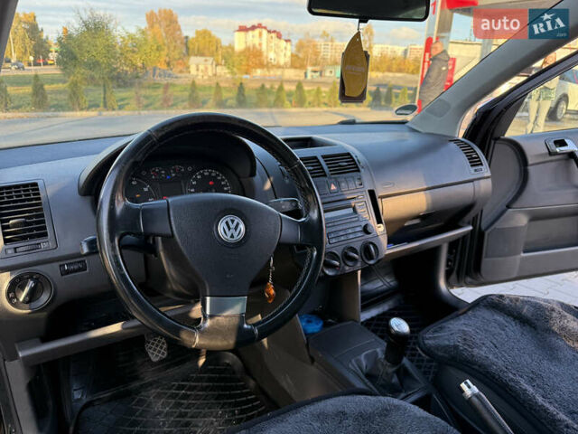 Чорний Фольксваген Поло, об'ємом двигуна 1.2 л та пробігом 228 тис. км за 4250 $, фото 19 на Automoto.ua