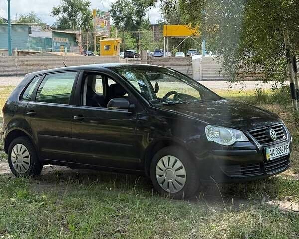 Черный Фольксваген Поло, объемом двигателя 1.4 л и пробегом 217 тыс. км за 3999 $, фото 9 на Automoto.ua