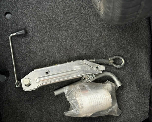 Черный Фольксваген Поло, объемом двигателя 1.6 л и пробегом 147 тыс. км за 6799 $, фото 102 на Automoto.ua