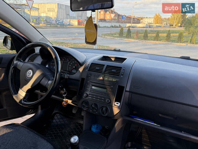 Чорний Фольксваген Поло, об'ємом двигуна 1.2 л та пробігом 228 тис. км за 4250 $, фото 22 на Automoto.ua