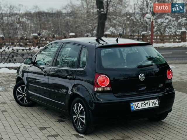 Черный Фольксваген Поло, объемом двигателя 1.6 л и пробегом 147 тыс. км за 6799 $, фото 20 на Automoto.ua