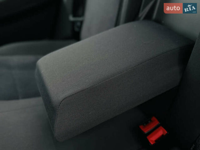 Черный Фольксваген Поло, объемом двигателя 1.6 л и пробегом 147 тыс. км за 6799 $, фото 90 на Automoto.ua