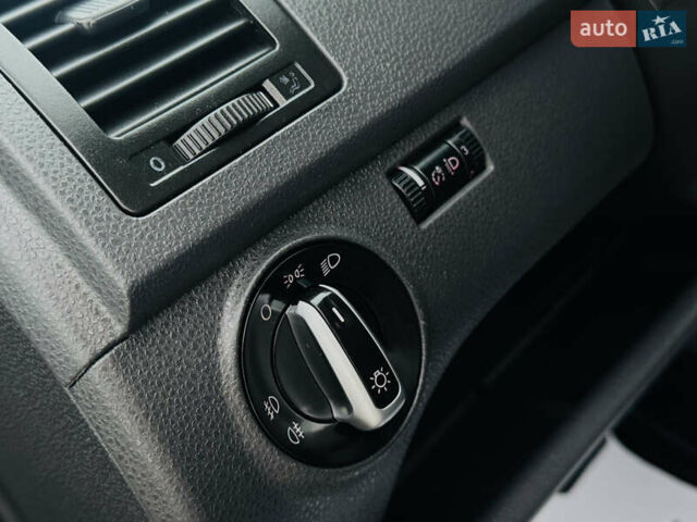 Черный Фольксваген Поло, объемом двигателя 1.6 л и пробегом 147 тыс. км за 6799 $, фото 45 на Automoto.ua