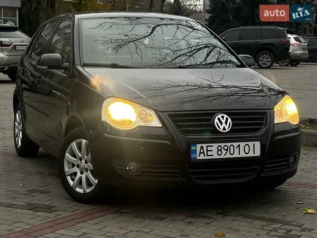 Черный Фольксваген Поло, объемом двигателя 1.4 л и пробегом 214 тыс. км за 5200 $, фото 1 на Automoto.ua