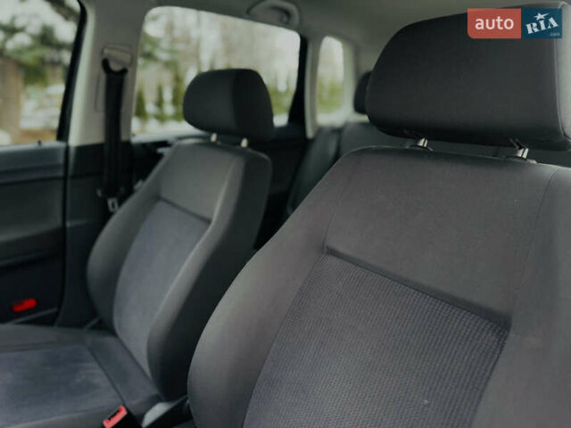 Черный Фольксваген Поло, объемом двигателя 1.6 л и пробегом 147 тыс. км за 6799 $, фото 42 на Automoto.ua