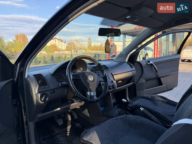 Чорний Фольксваген Поло, об'ємом двигуна 1.2 л та пробігом 228 тис. км за 4250 $, фото 15 на Automoto.ua