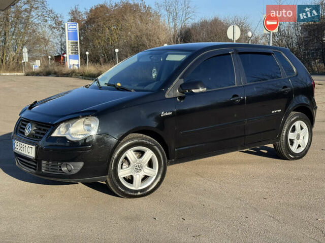 Черный Фольксваген Поло, объемом двигателя 1.6 л и пробегом 214 тыс. км за 6750 $, фото 30 на Automoto.ua
