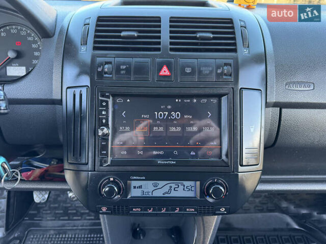 Черный Фольксваген Поло, объемом двигателя 1.6 л и пробегом 214 тыс. км за 6750 $, фото 18 на Automoto.ua