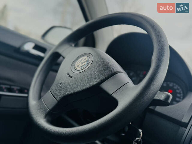 Черный Фольксваген Поло, объемом двигателя 1.6 л и пробегом 147 тыс. км за 6799 $, фото 69 на Automoto.ua