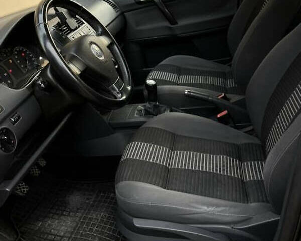 Черный Фольксваген Поло, объемом двигателя 1.4 л и пробегом 230 тыс. км за 5499 $, фото 6 на Automoto.ua