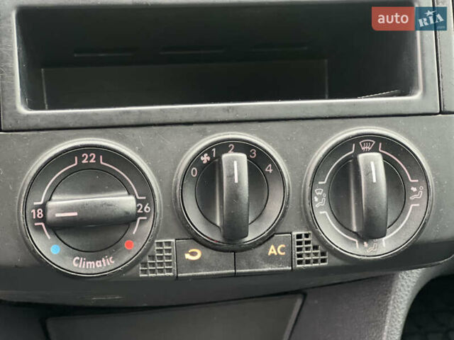 Черный Фольксваген Поло, объемом двигателя 1.39 л и пробегом 136 тыс. км за 5900 $, фото 18 на Automoto.ua
