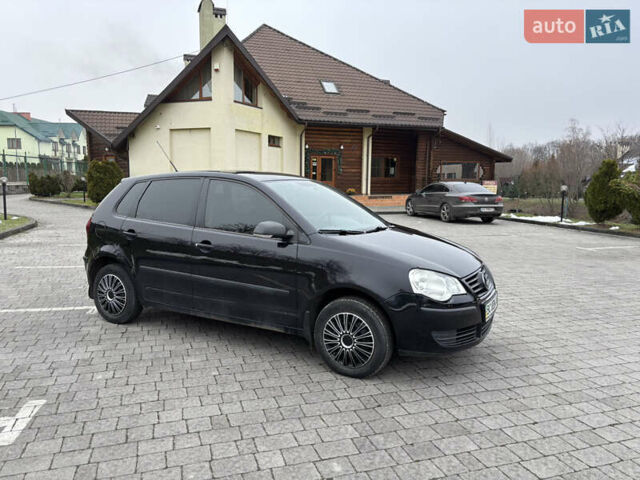 Чорний Фольксваген Поло, об'ємом двигуна 1.4 л та пробігом 143 тис. км за 5300 $, фото 1 на Automoto.ua
