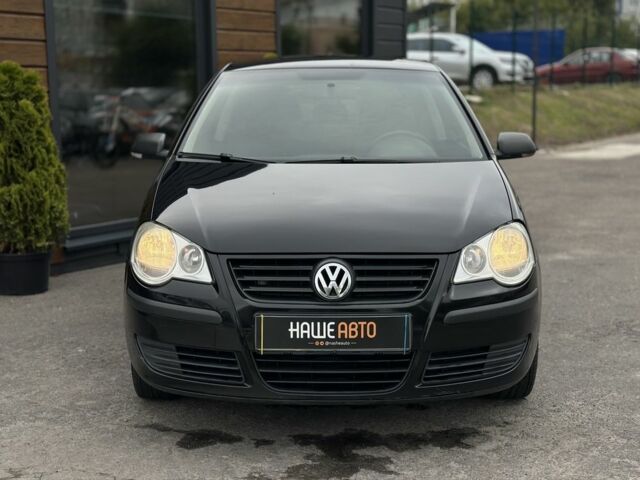Черный Фольксваген Поло, объемом двигателя 1.4 л и пробегом 246 тыс. км за 4600 $, фото 3 на Automoto.ua