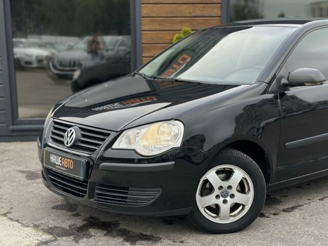 Черный Фольксваген Поло, объемом двигателя 1.4 л и пробегом 246 тыс. км за 4600 $, фото 2 на Automoto.ua