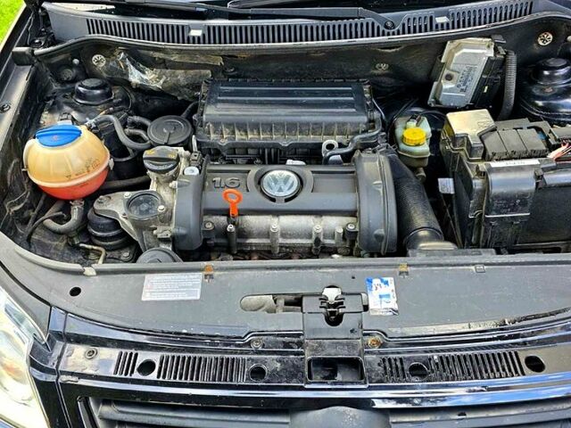 Чорний Фольксваген Поло, об'ємом двигуна 1.6 л та пробігом 240 тис. км за 5199 $, фото 4 на Automoto.ua