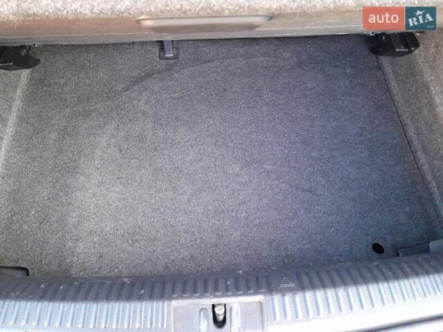 Черный Фольксваген Поло, объемом двигателя 1.2 л и пробегом 106 тыс. км за 5600 $, фото 20 на Automoto.ua