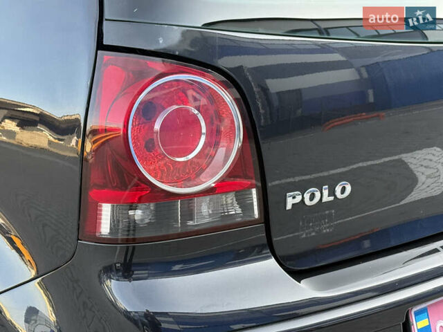 Черный Фольксваген Поло, объемом двигателя 1.4 л и пробегом 189 тыс. км за 5450 $, фото 22 на Automoto.ua