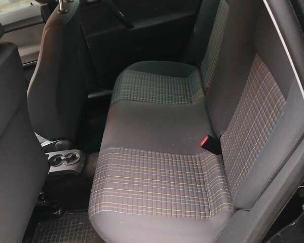 Черный Фольксваген Поло, объемом двигателя 1.4 л и пробегом 180 тыс. км за 4400 $, фото 7 на Automoto.ua