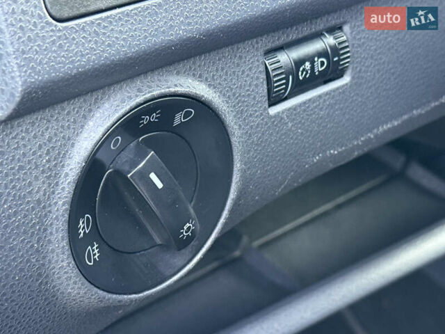 Черный Фольксваген Поло, объемом двигателя 1.4 л и пробегом 189 тыс. км за 5450 $, фото 41 на Automoto.ua