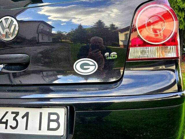 Чорний Фольксваген Поло, об'ємом двигуна 1.6 л та пробігом 240 тис. км за 5199 $, фото 2 на Automoto.ua