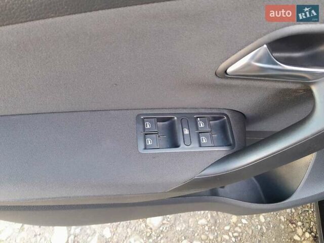 Черный Фольксваген Поло, объемом двигателя 1.2 л и пробегом 106 тыс. км за 5600 $, фото 9 на Automoto.ua