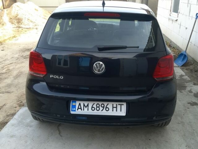 Черный Фольксваген Поло, объемом двигателя 1.2 л и пробегом 240 тыс. км за 4100 $, фото 4 на Automoto.ua