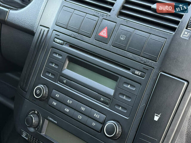 Чорний Фольксваген Поло, об'ємом двигуна 1.4 л та пробігом 189 тис. км за 5350 $, фото 38 на Automoto.ua