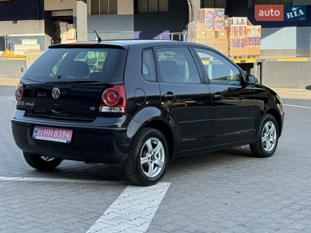 Черный Фольксваген Поло, объемом двигателя 1.4 л и пробегом 188 тыс. км за 4999 $, фото 11 на Automoto.ua