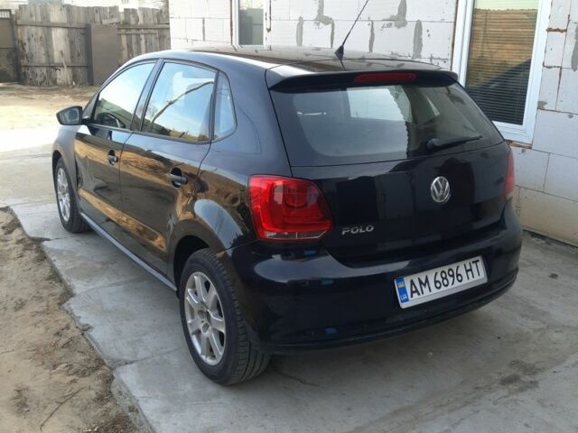 Черный Фольксваген Поло, объемом двигателя 1.2 л и пробегом 240 тыс. км за 4100 $, фото 2 на Automoto.ua