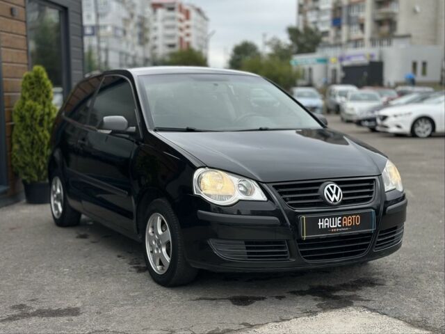 Черный Фольксваген Поло, объемом двигателя 1.4 л и пробегом 246 тыс. км за 4600 $, фото 4 на Automoto.ua