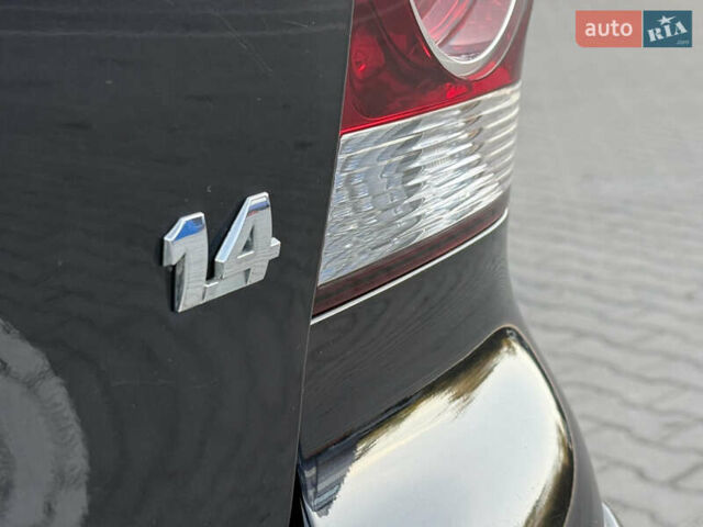 Черный Фольксваген Поло, объемом двигателя 1.4 л и пробегом 189 тыс. км за 5450 $, фото 24 на Automoto.ua