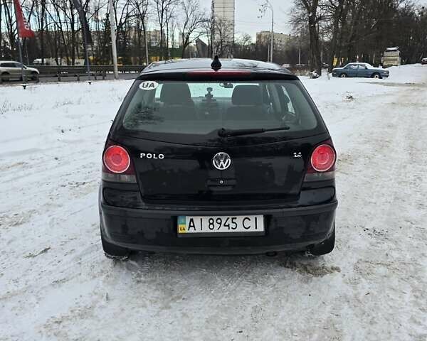 Чорний Фольксваген Поло, об'ємом двигуна 1.39 л та пробігом 191 тис. км за 6300 $, фото 9 на Automoto.ua