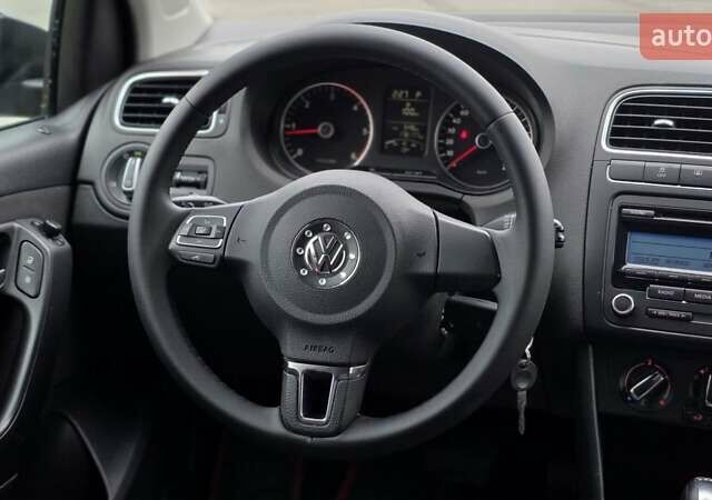 Черный Фольксваген Поло, объемом двигателя 1.6 л и пробегом 178 тыс. км за 7999 $, фото 18 на Automoto.ua