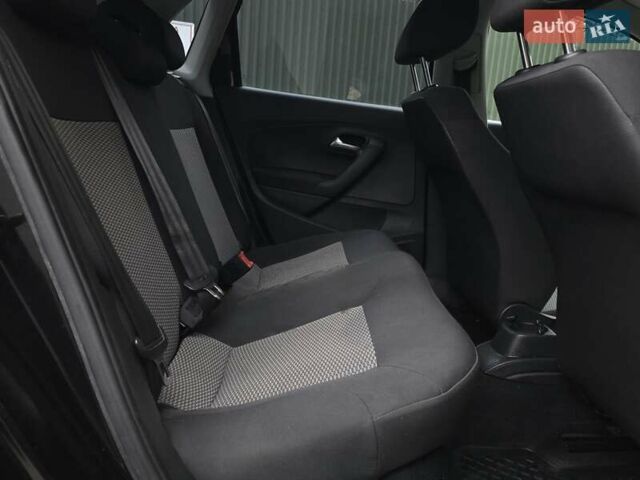 Чорний Фольксваген Поло, об'ємом двигуна 1.4 л та пробігом 242 тис. км за 7450 $, фото 29 на Automoto.ua