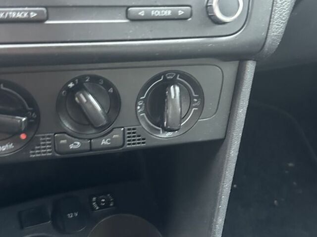 Черный Фольксваген Поло, объемом двигателя 1.2 л и пробегом 182 тыс. км за 4700 $, фото 7 на Automoto.ua