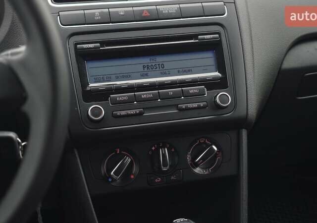 Черный Фольксваген Поло, объемом двигателя 1.6 л и пробегом 178 тыс. км за 7999 $, фото 32 на Automoto.ua