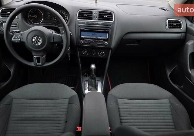 Черный Фольксваген Поло, объемом двигателя 1.6 л и пробегом 178 тыс. км за 7999 $, фото 24 на Automoto.ua