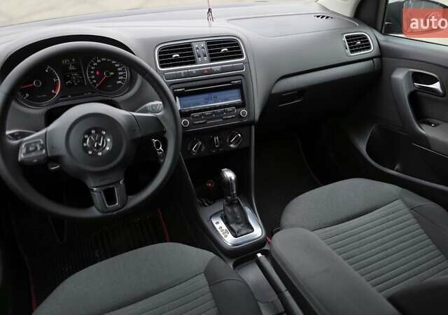 Черный Фольксваген Поло, объемом двигателя 1.6 л и пробегом 178 тыс. км за 7999 $, фото 22 на Automoto.ua