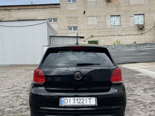 Черный Фольксваген Поло, объемом двигателя 1.2 л и пробегом 280 тыс. км за 6300 $, фото 2 на Automoto.ua