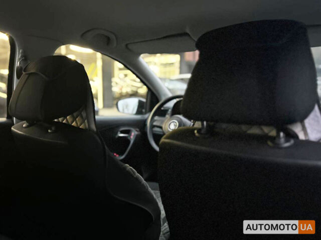Черный Фольксваген Поло, объемом двигателя 1.2 л и пробегом 128 тыс. км за 6600 $, фото 14 на Automoto.ua
