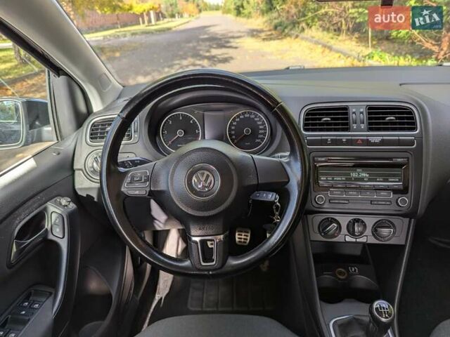 Черный Фольксваген Поло, объемом двигателя 1.6 л и пробегом 126 тыс. км за 8000 $, фото 11 на Automoto.ua