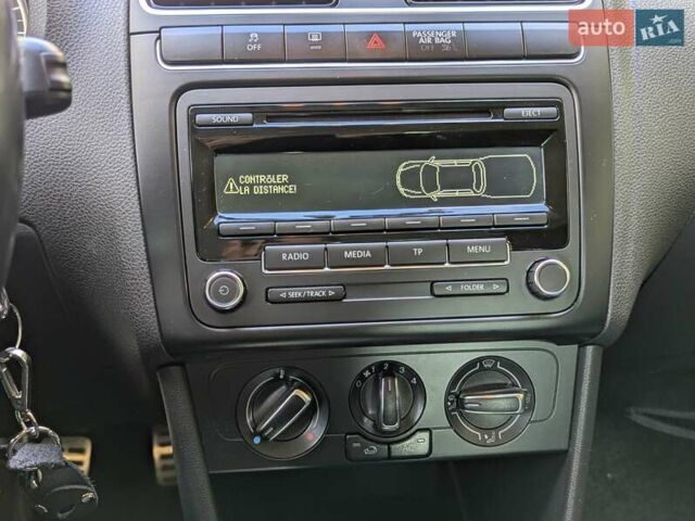 Черный Фольксваген Поло, объемом двигателя 1.6 л и пробегом 126 тыс. км за 8000 $, фото 9 на Automoto.ua