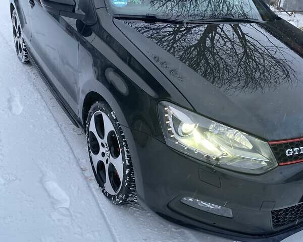 Чорний Фольксваген Поло, об'ємом двигуна 1.39 л та пробігом 194 тис. км за 8000 $, фото 9 на Automoto.ua