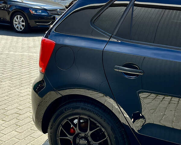 Черный Фольксваген Поло, объемом двигателя 1.39 л и пробегом 174 тыс. км за 9000 $, фото 6 на Automoto.ua