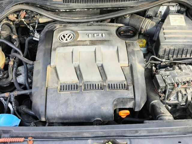 Черный Фольксваген Поло, объемом двигателя 1.2 л и пробегом 272 тыс. км за 6300 $, фото 20 на Automoto.ua