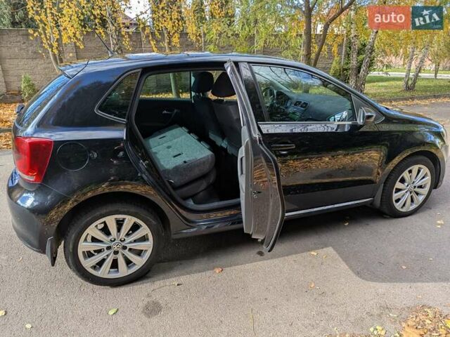 Черный Фольксваген Поло, объемом двигателя 1.6 л и пробегом 126 тыс. км за 8000 $, фото 2 на Automoto.ua