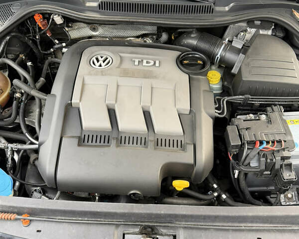 Черный Фольксваген Поло, объемом двигателя 1.2 л и пробегом 238 тыс. км за 5700 $, фото 12 на Automoto.ua