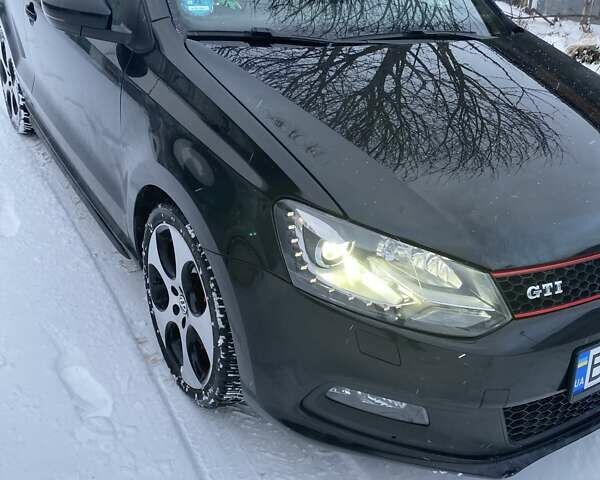 Чорний Фольксваген Поло, об'ємом двигуна 1.39 л та пробігом 194 тис. км за 8000 $, фото 4 на Automoto.ua